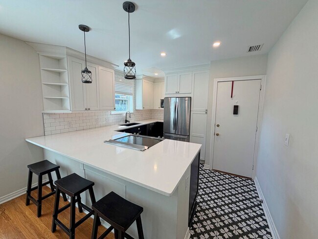 Photo - Charming 2 Bedroom, 1 Bathroom Updated Condo in the Heart of Avondale