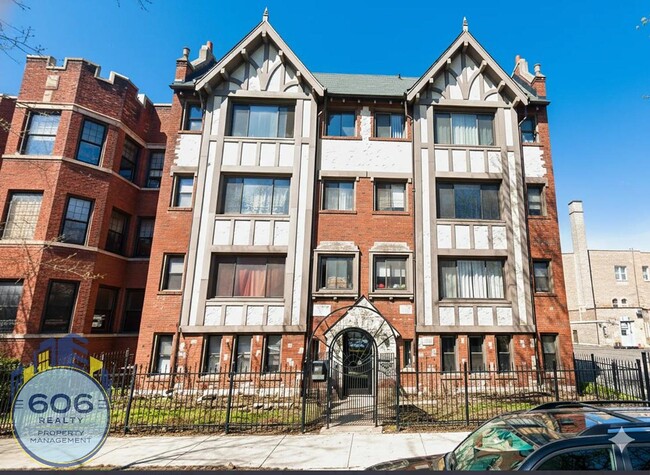 Photo - 6912 N Ashland Ave Unit 106
