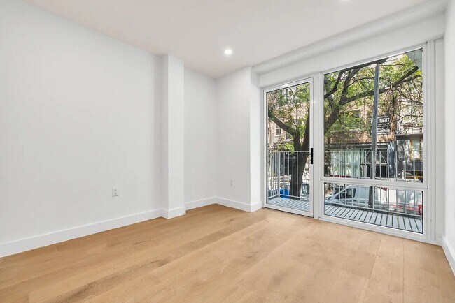 Photo - 18 E 13th St Unit 1