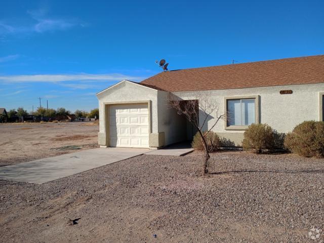 Building Photo - 3 bedroom in Eloy AZ 85131 Rental