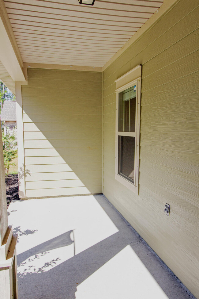 Photo - 8174 Miranda St