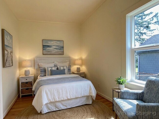 Photo - 201 16th St NE