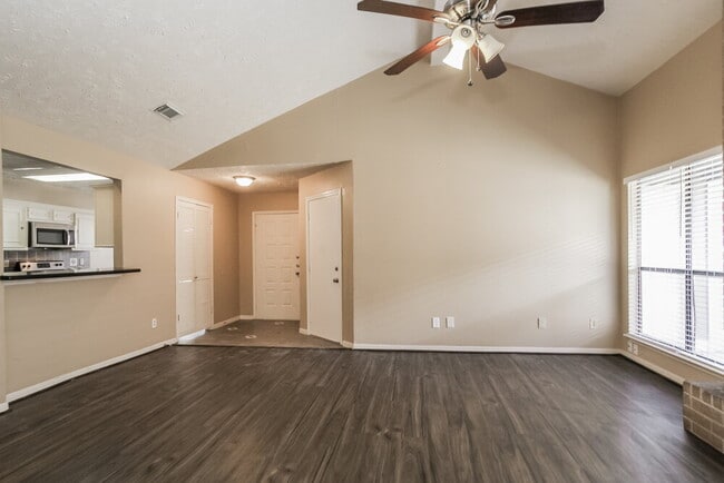 Photo - 3425 Benfield Dr