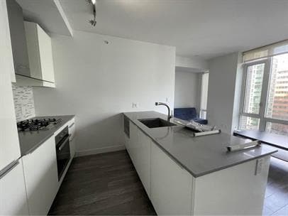 Building Photo - 1283 Howe St