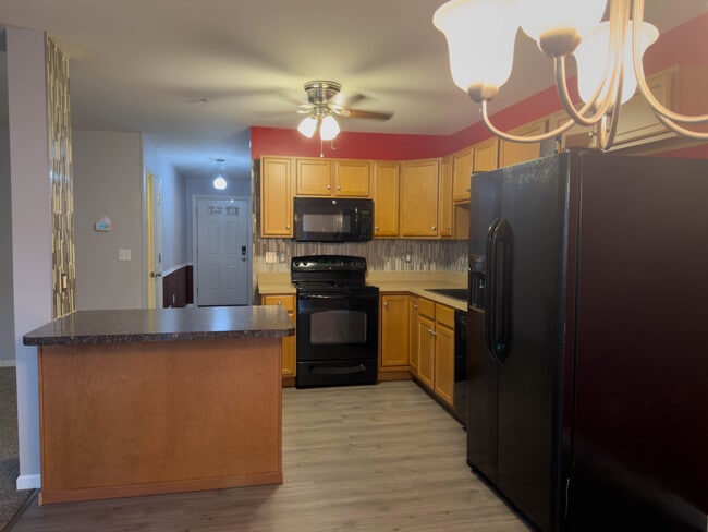 Photo - 111 N Village Cir