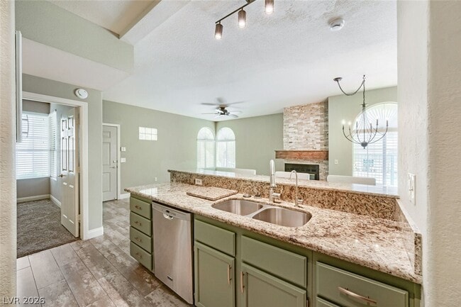 Photo - 2251 Wigwam Pkwy Unidad 2014