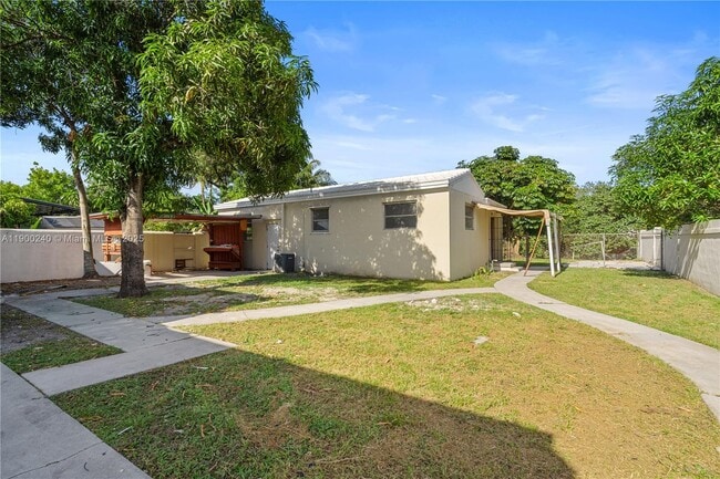 Photo - 201 S Biscayne River Dr Unit B