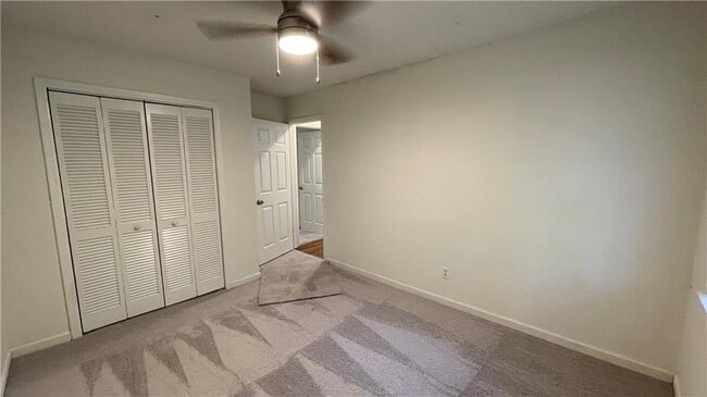 Photo - 109 Doves Ln