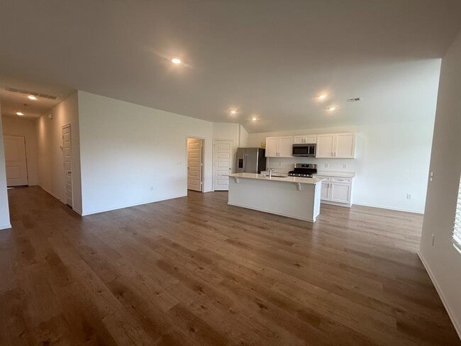 Photo - 16213 Maroon Dr