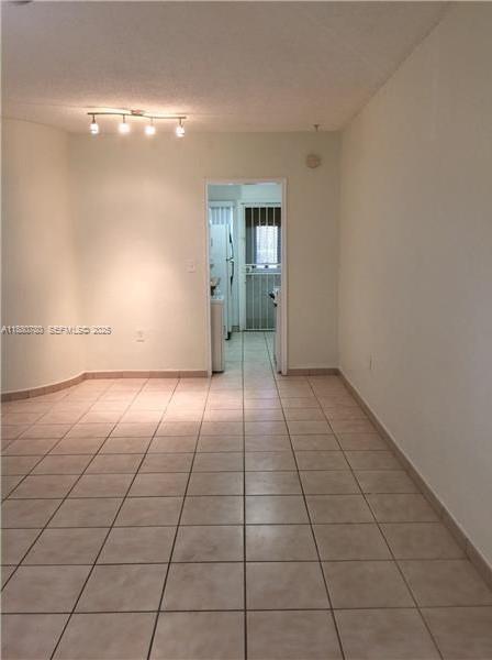 Building Photo - 3401 SW 9th Terrace Unit 2A