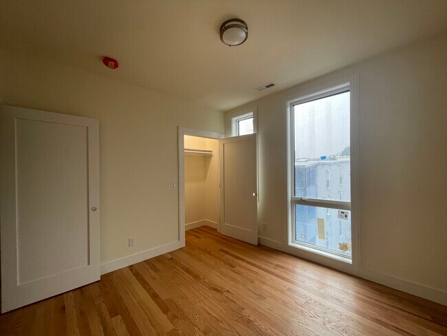 Building Photo - 65 Cameron St Unit 2 Rental