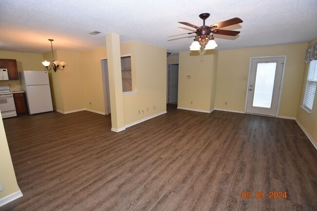 Photo - 3 Bedroom, 2 Full Bath Home in Greenfield
