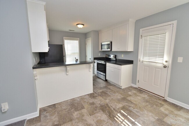 Photo - 1922 Sapphire Rd