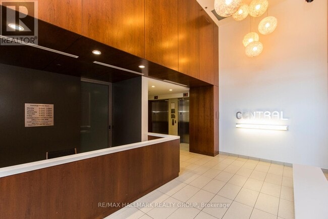 Photo - 354 Gladstone Ave Unit 907