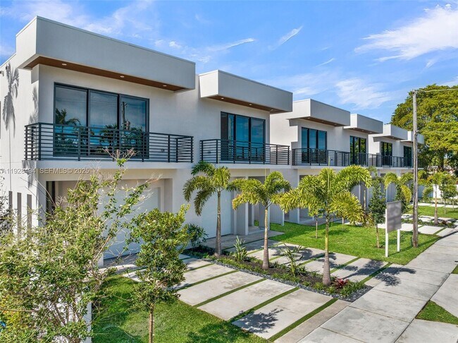 Photo - 920 NE 17th Ave