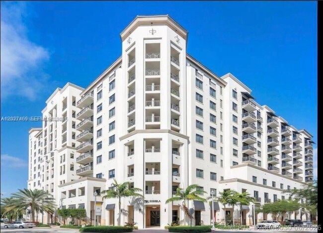 Building Photo - 301 Altara Ave Unit 204