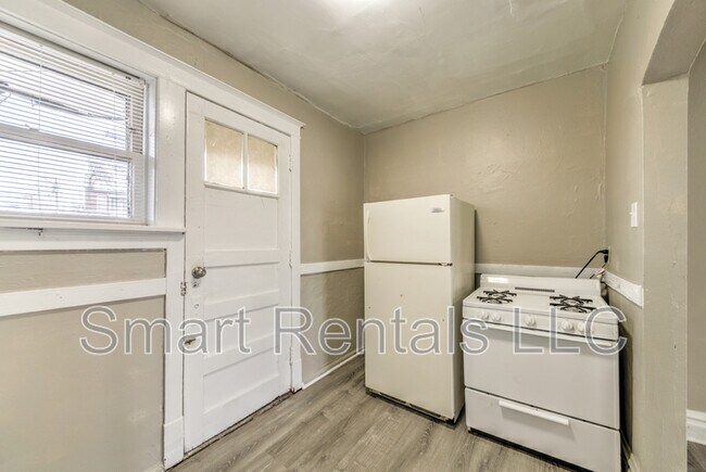 Photo - 4056 S Grand Blvd