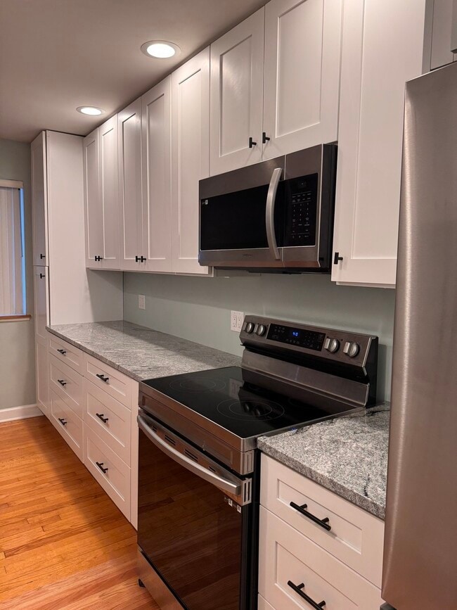 Photo - 705 Strom Dr Unidad 2D