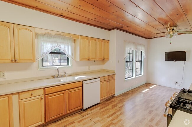 Building Photo - 1150 N Bowie St Rental
