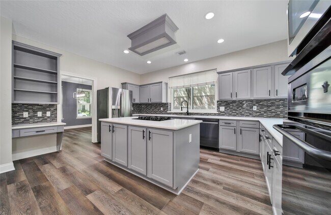 Photo - 11 Windledge Pl