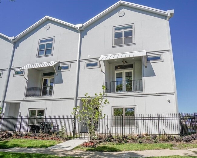 Photo - 3351 Kilgore St