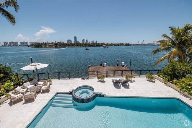 Building Photo - 2 S Hibiscus Dr Rental
