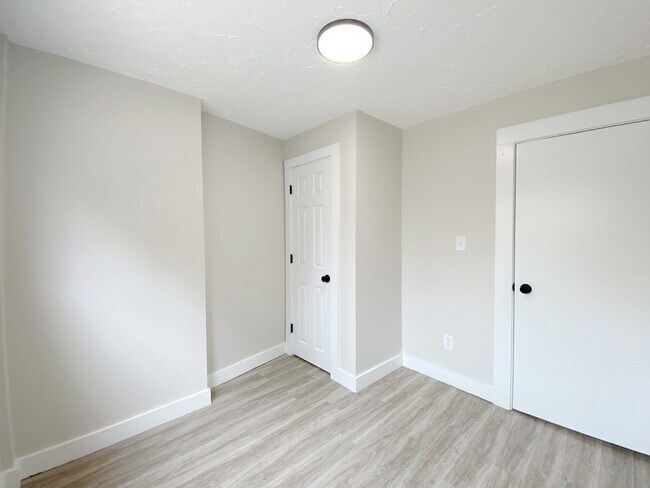 Photo - 186 Chelsea St Unidad A