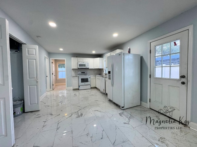 Photo - 403 73rd Ave N