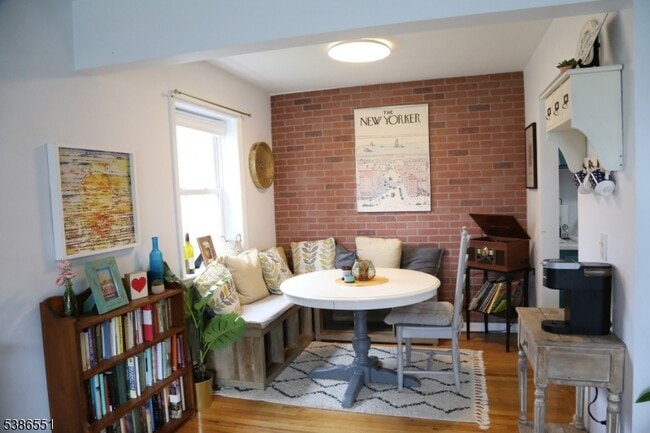 Photo - 565 Grove St Unit 3 E