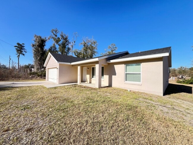 Photo - AWESOME 3 BD/2BA Home in Ocklawaha!! Available now!!