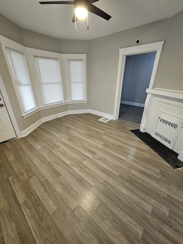 Photo - 2032 W 98th St