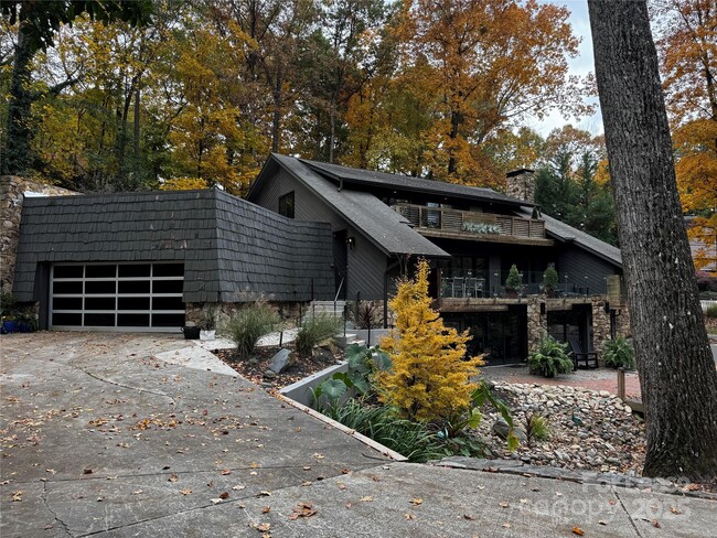 Building Photo - 210 Hargett Ct