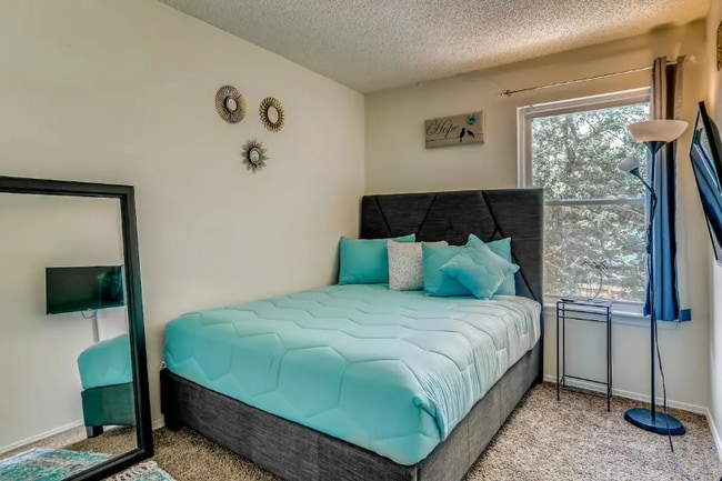 Photo - 99 N Moline St