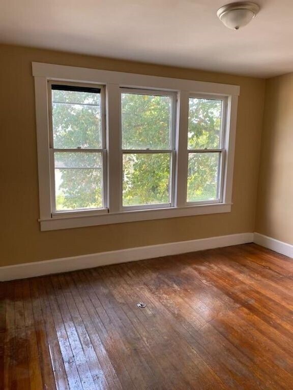 Photo - 2023 E Oak St
