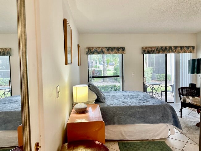 Photo - 11863 Wimbledon Cir Unidad 447