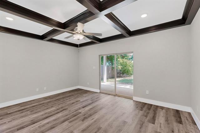 Photo - 1703 Ash Crescent St