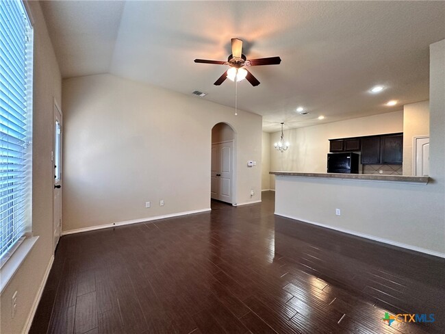 Photo - 502 Creekside Cir