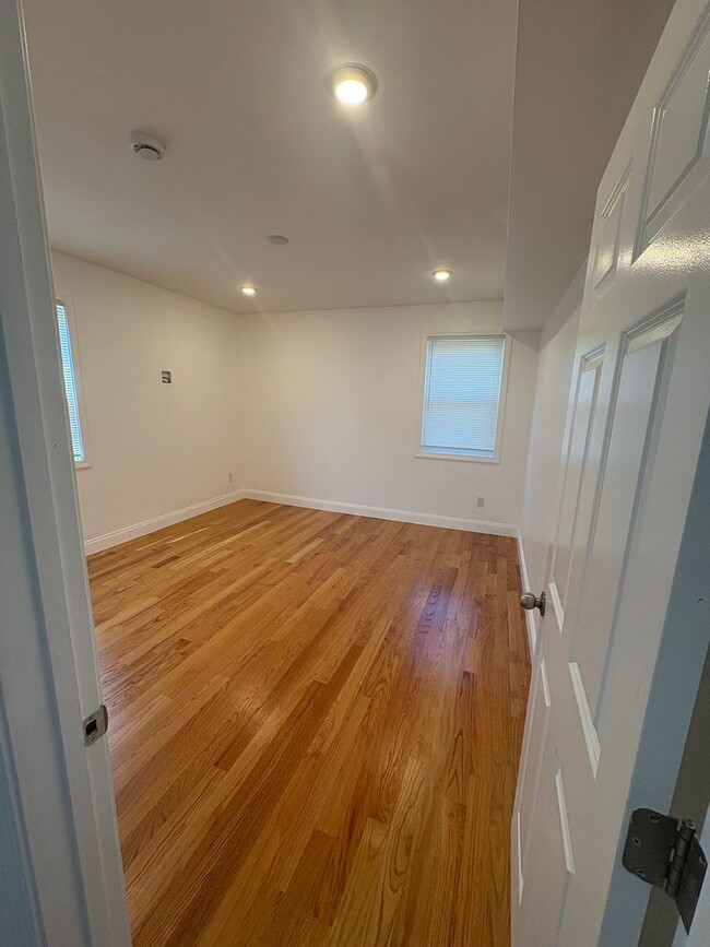 Photo - 217-219 Washington Street Unit 217-3R