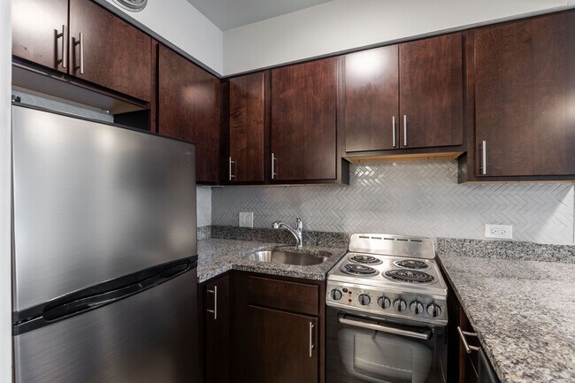 1214 N La Salle Dr