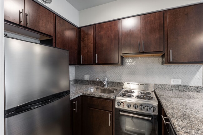 Photo - 1214 N La Salle Dr