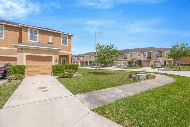 Building Photo - 6705 Holly Heath Dr