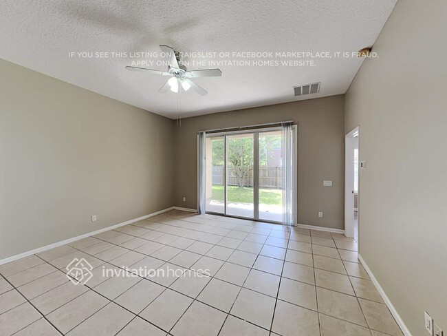 Photo - 1033 Dunstable Ln