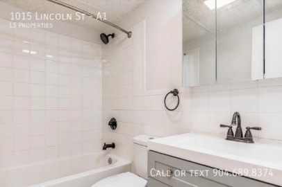 Photo - 1015 Lincoln St Unidad A1