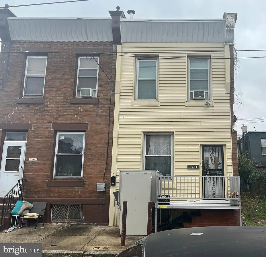 Photo - 2304 W Sergeant St