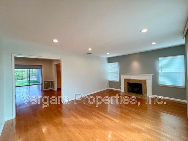 Photo - 6531 W 85th St