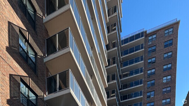 FOTO DE EDIFICIO - River Terrace Apartments