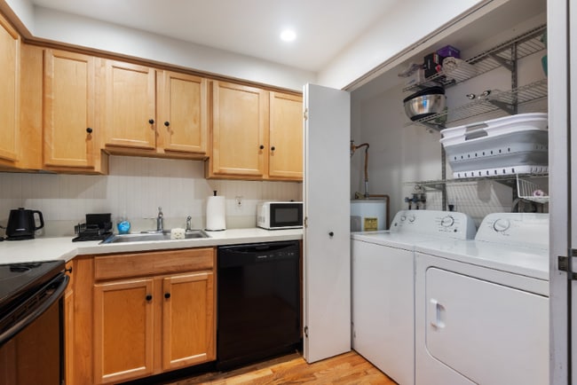 Photo - 2356 SE Division St Unit 2956