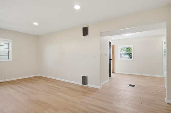 Photo - 1074 S James Rd