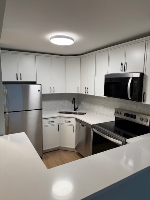 cocina - 3930 N Pine Grove Ave Unidad 702 Rental