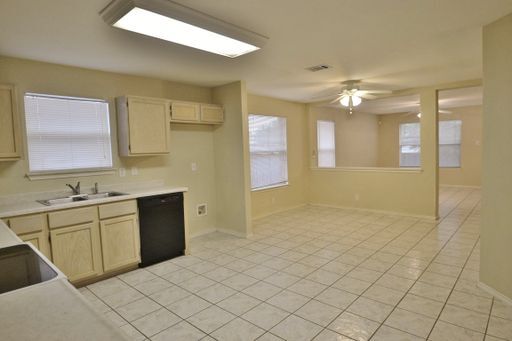 Photo - North West San Antonio 3/2